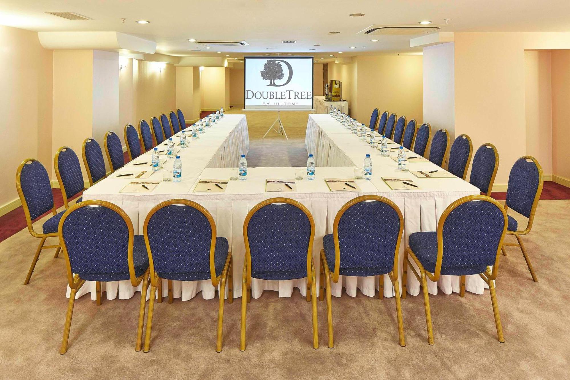 Doubletree By Hilton Izmir - Alsancak Hotel Ngoại thất bức ảnh